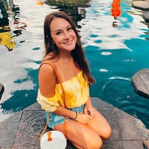 Meet your Posher, Lexi